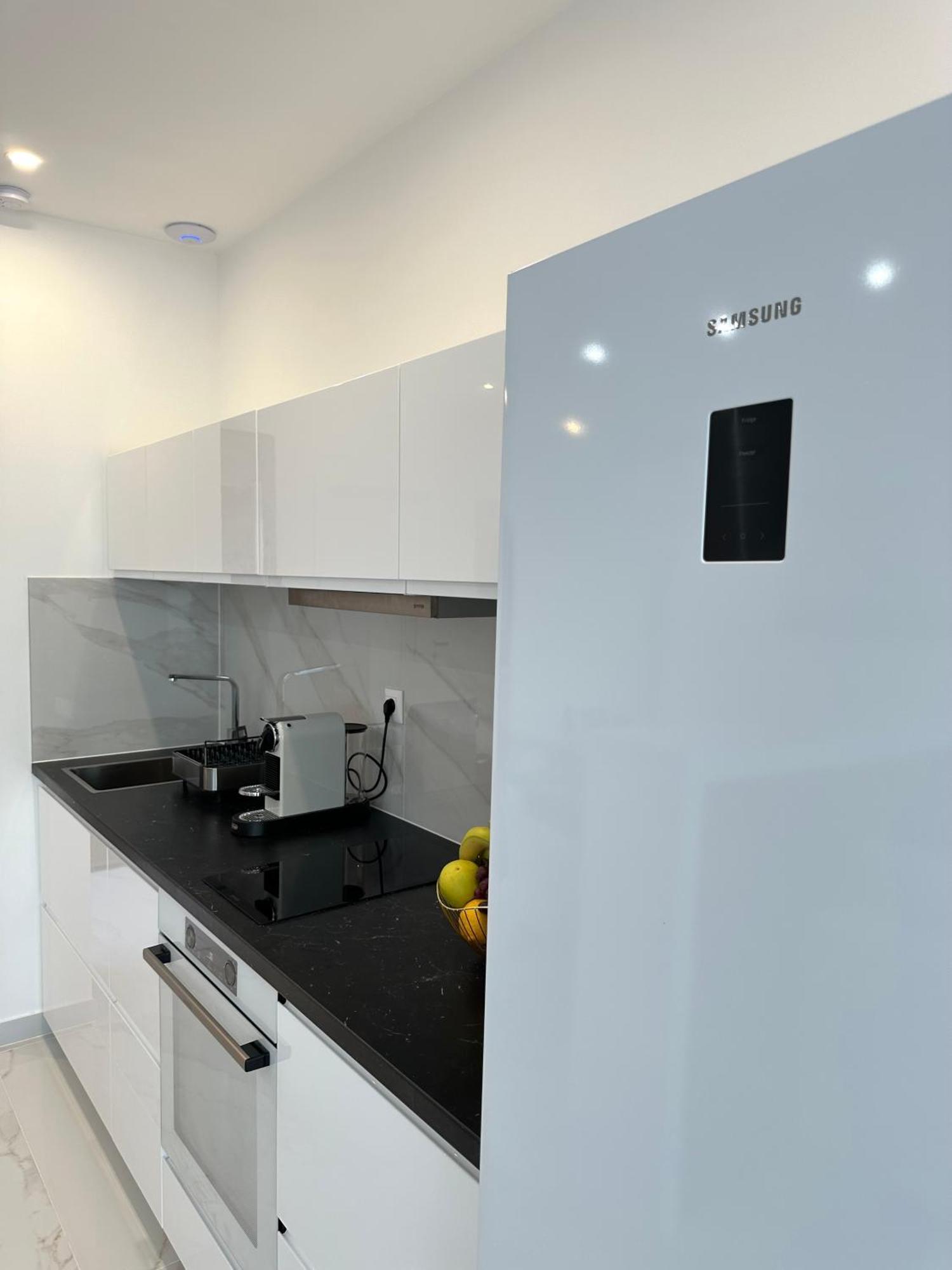 Villa Apartment Danny Baška Voda Εξωτερικό φωτογραφία
