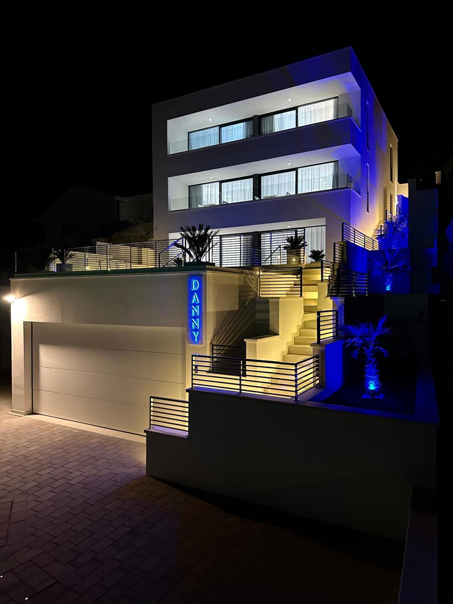 Villa Apartment Danny Baška Voda Εξωτερικό φωτογραφία